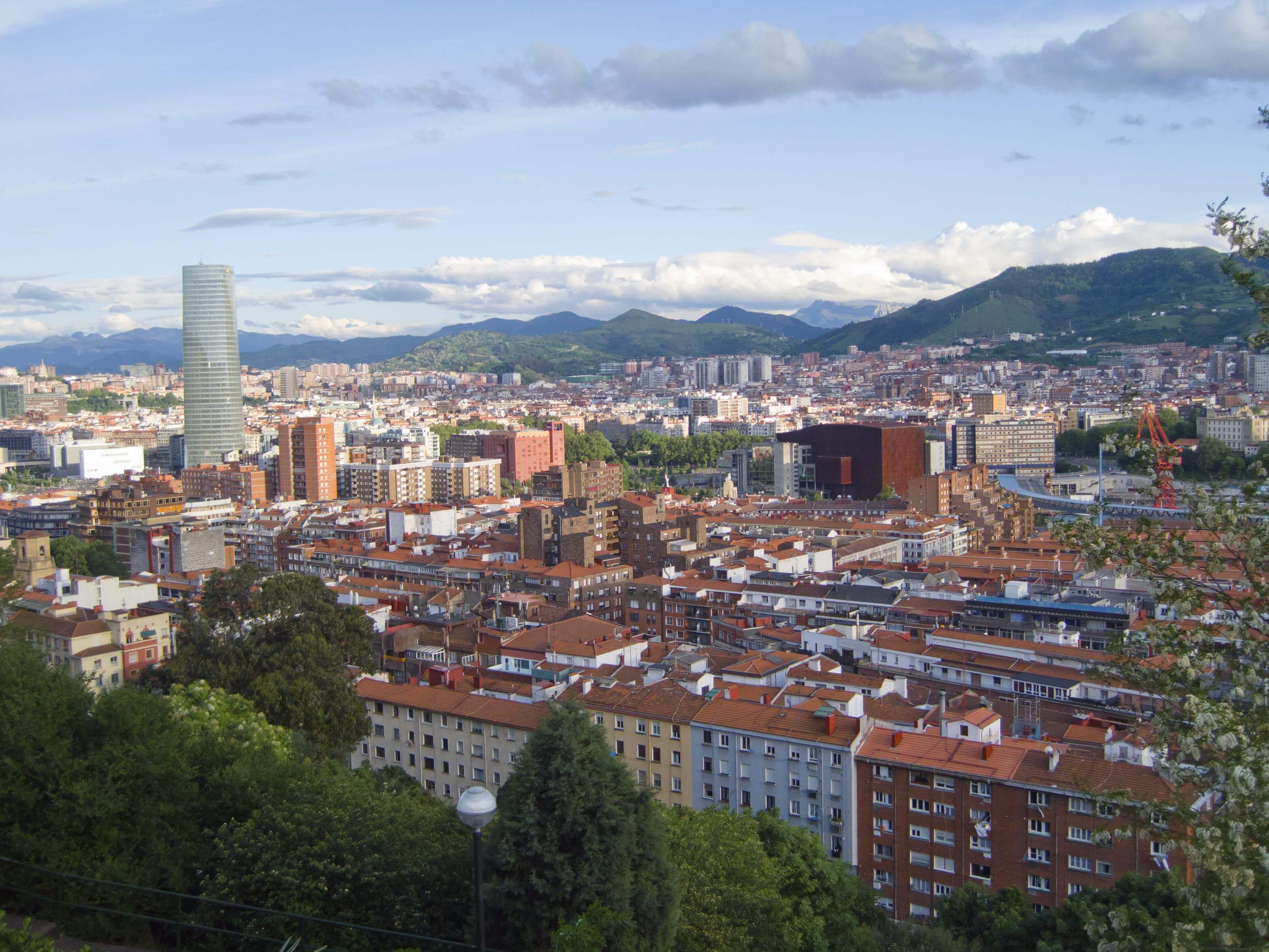 Inmobiliaria en el barrio de Deusto compra tu piso en una de las zonas más atractivas del modernos Bilbao